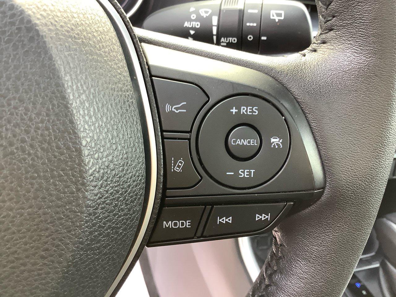 2023 Toyota RAV4 Hybrid XLE Photo