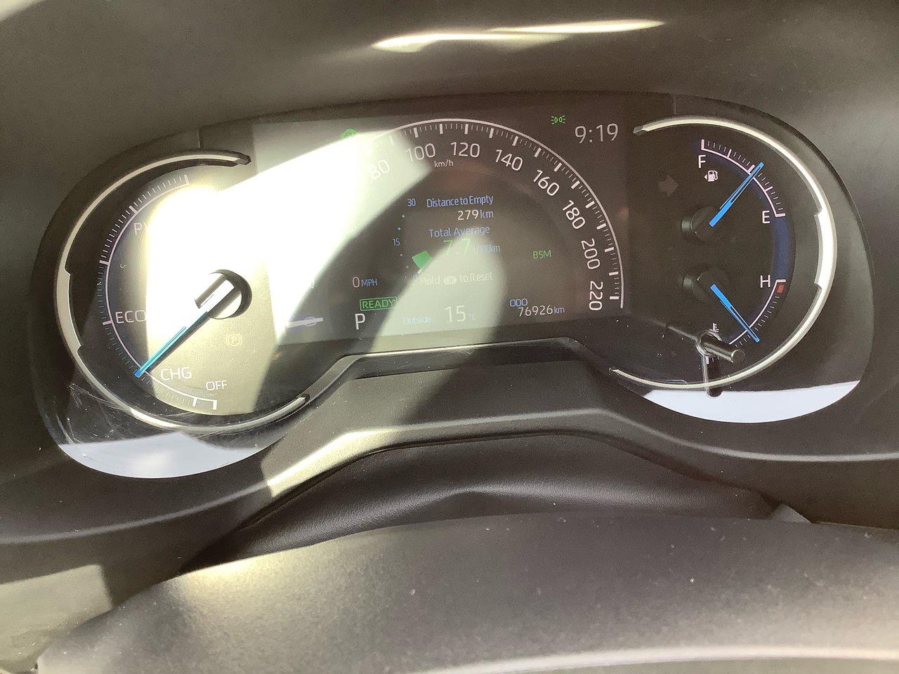 2023 Toyota RAV4 Hybrid XLE Photo