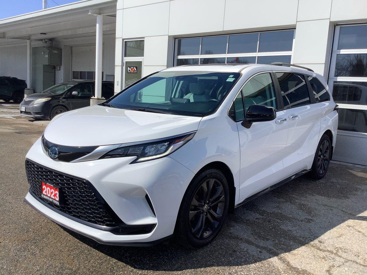 2023 Toyota Sienna  Photo