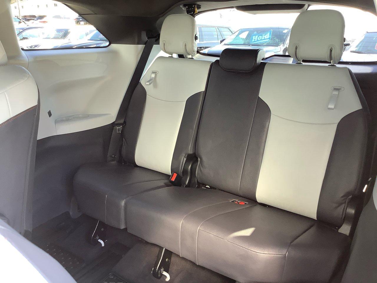 2023 Toyota Sienna  Photo