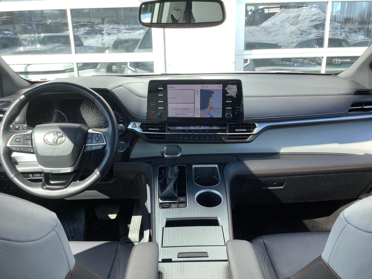 2023 Toyota Sienna  Photo