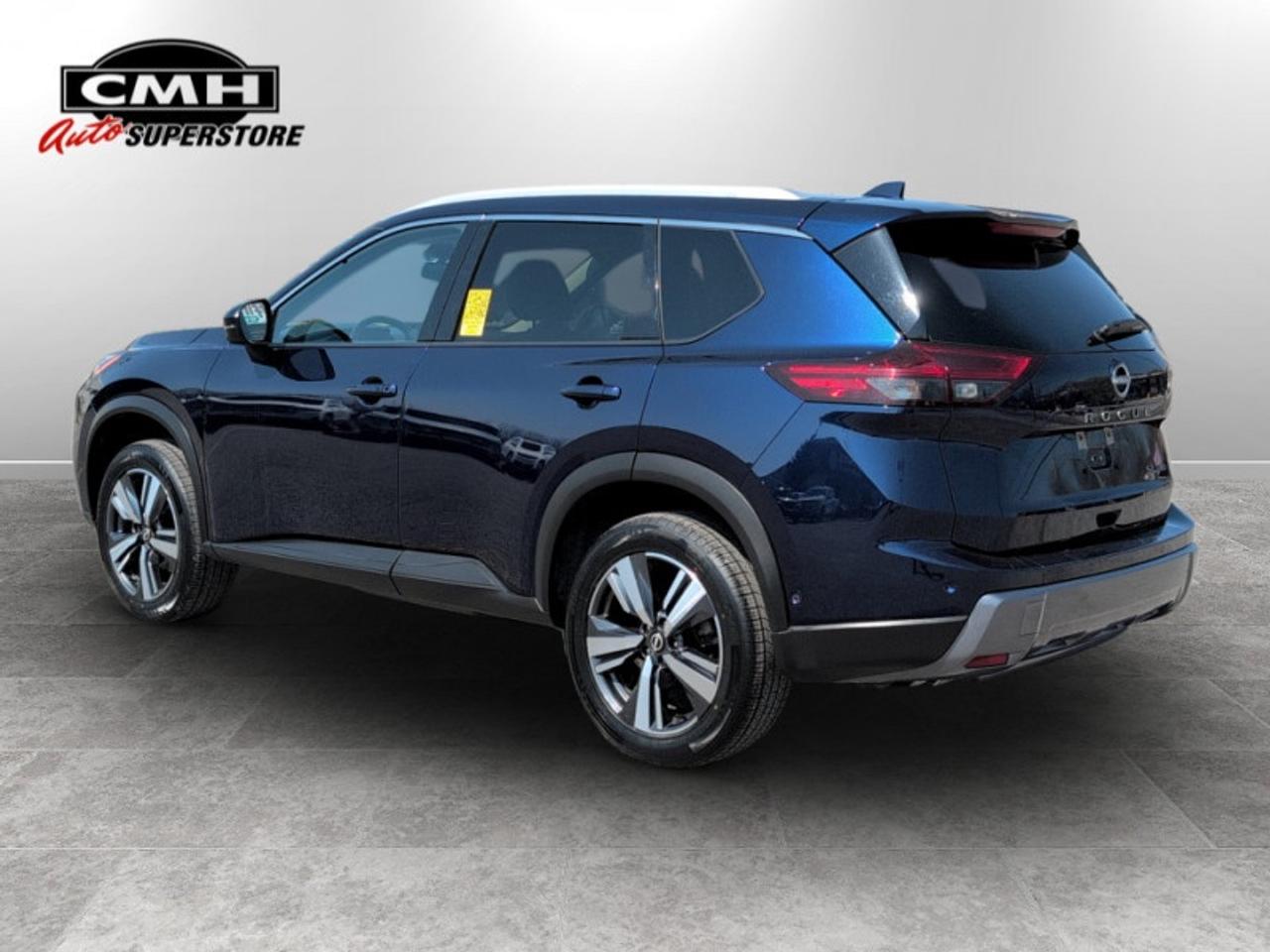 2024 Nissan Rogue SL  **PANO SUNROOF - PWR GATE** Photo2
