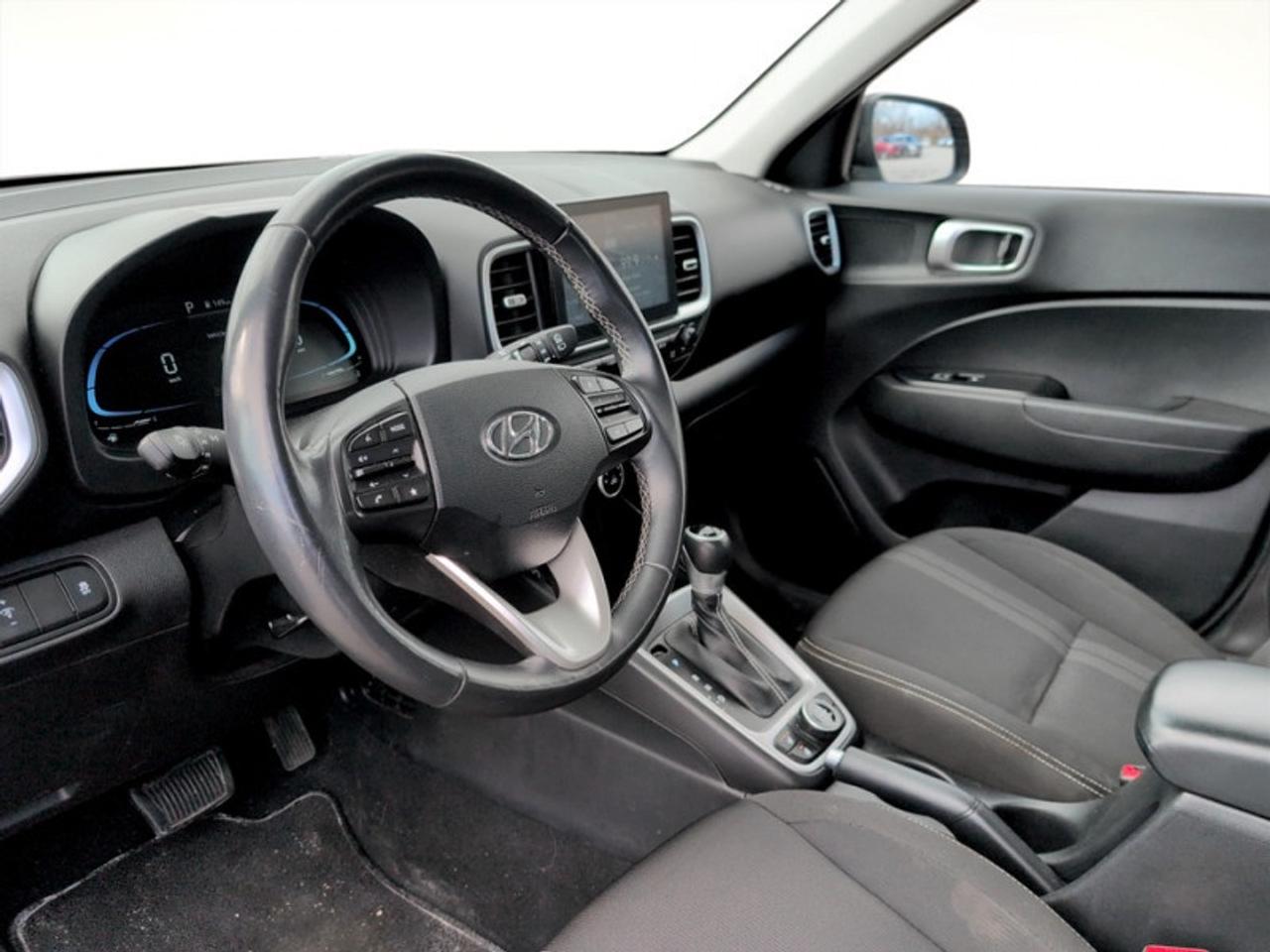 2024 Hyundai Venue PREFERRED Photo