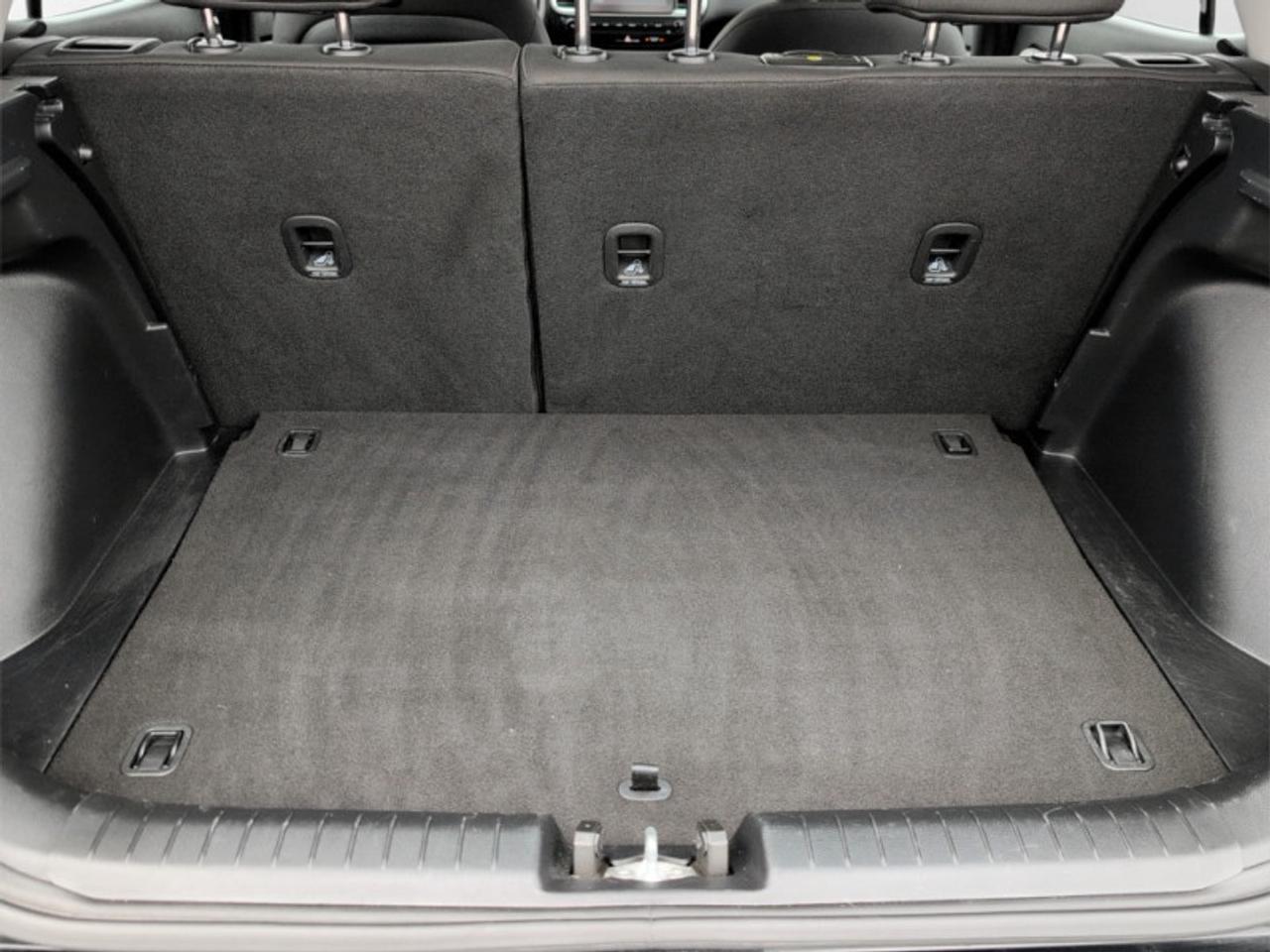 2024 Hyundai Venue Preferred  **APPLE CP - HTD SW** Photo