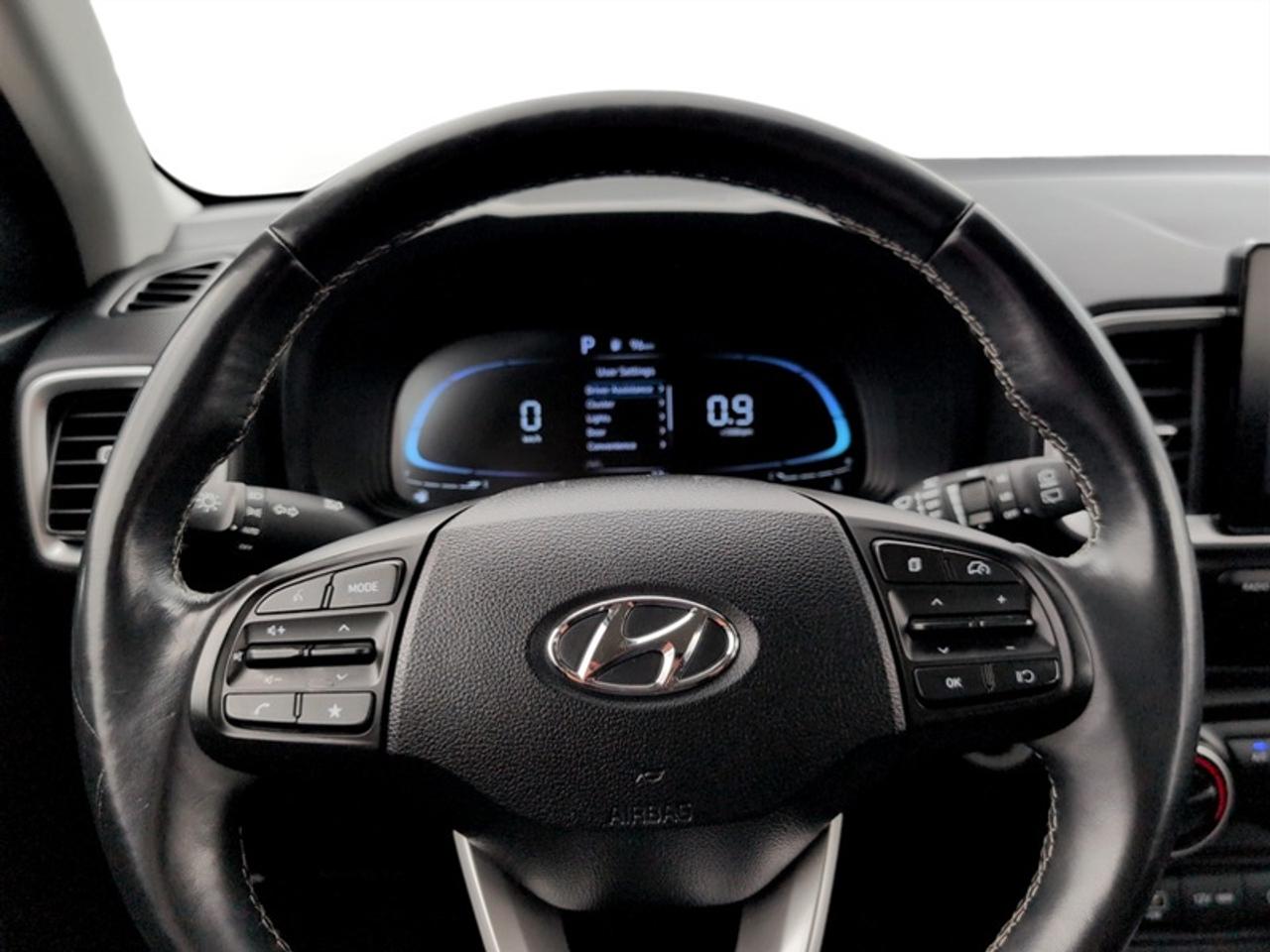 2024 Hyundai Venue Preferred  **APPLE CP - HTD SW** Photo