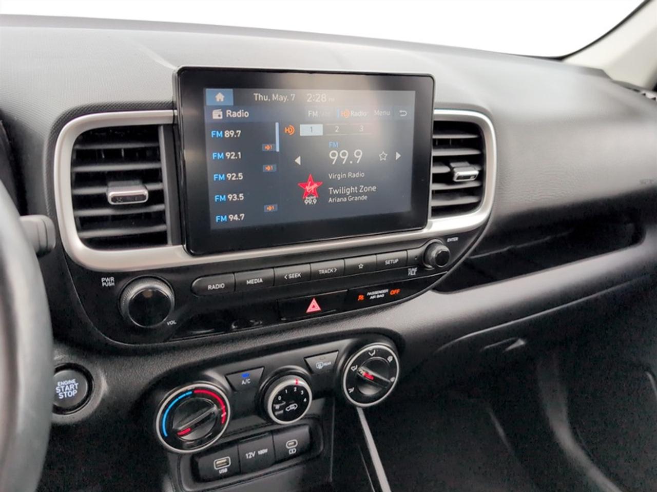2024 Hyundai Venue Preferred  **APPLE CP - HTD SW** Photo