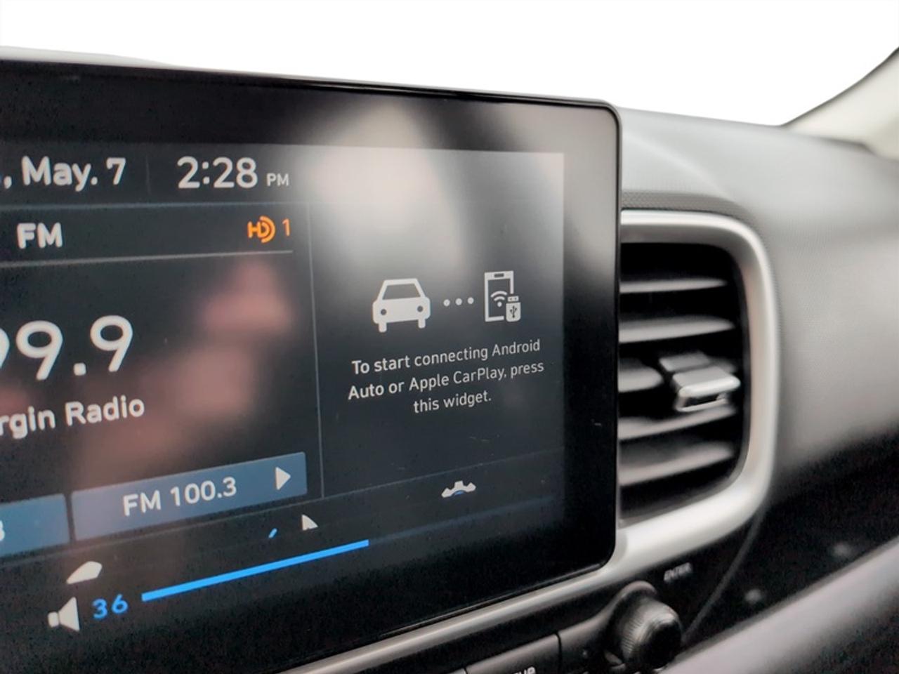 2024 Hyundai Venue Preferred  **APPLE CP - HTD SW** Photo
