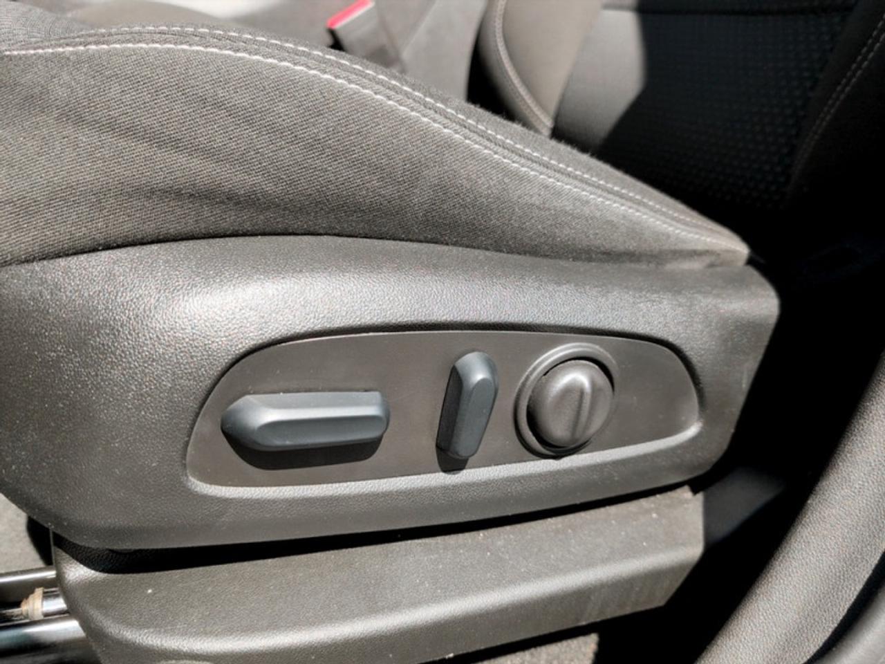 2024 GMC Terrain SLE  **CLEAN CARFAX** Photo