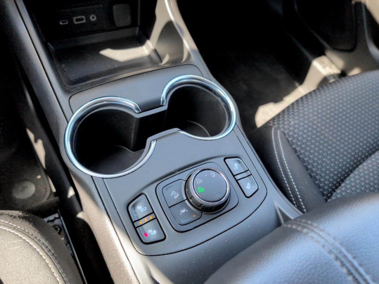 2024 GMC Terrain SLE  **CLEAN CARFAX** Photo