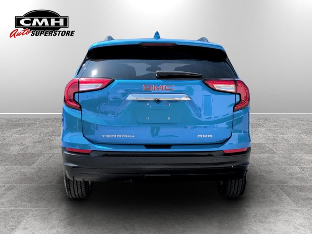 2024 GMC Terrain SLE  **CLEAN CARFAX** Photo2