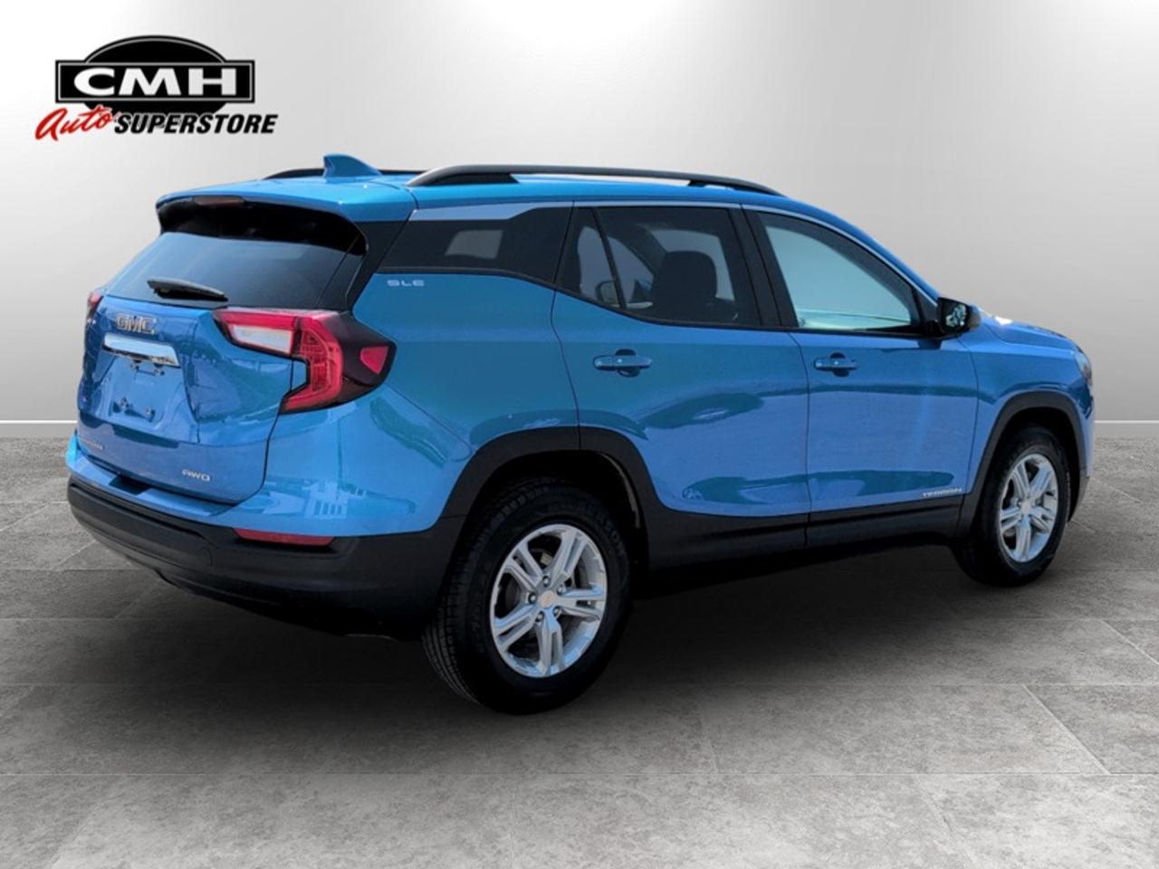 2024 GMC Terrain SLE  **CLEAN CARFAX** Photo3