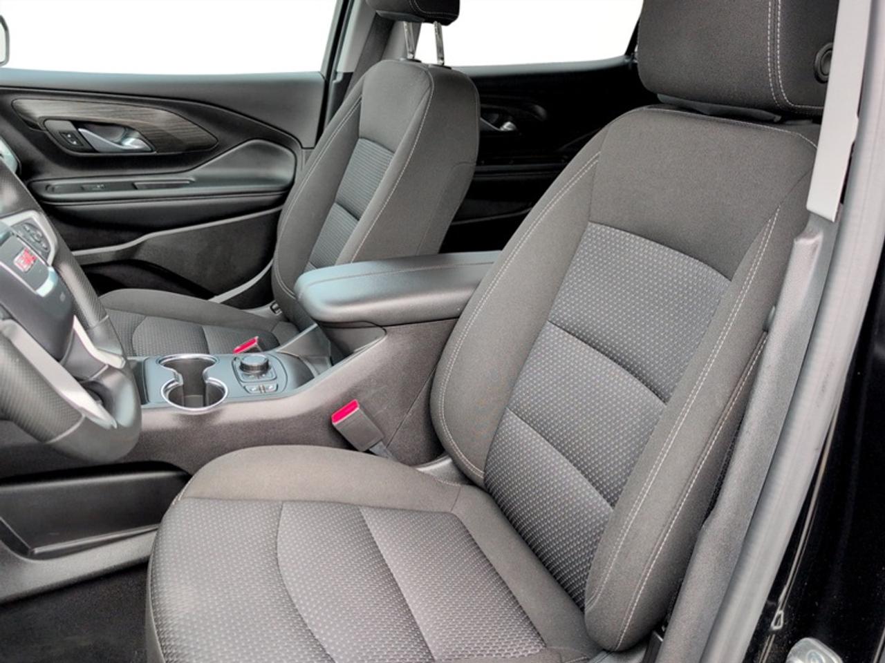 2024 GMC Terrain SLE  **CLEAN CARFAX** Photo