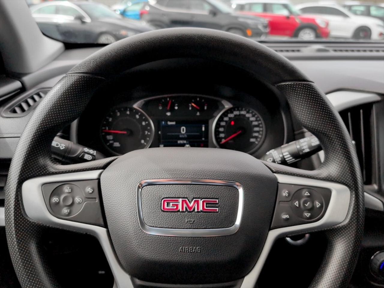 2024 GMC Terrain SLE  **CLEAN CARFAX** Photo
