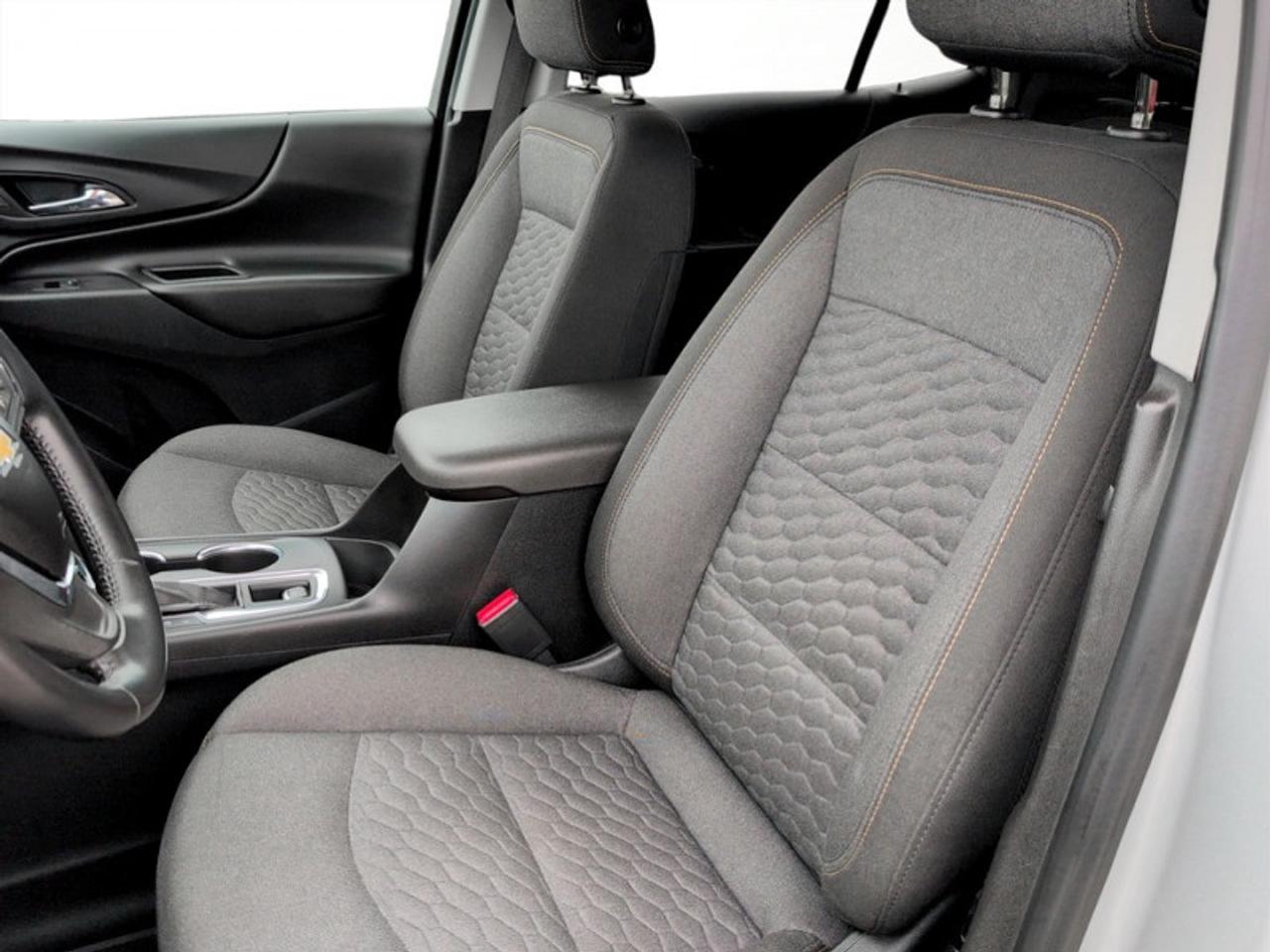2020 Chevrolet Equinox LT  **CLEAN CARFAX** Photo
