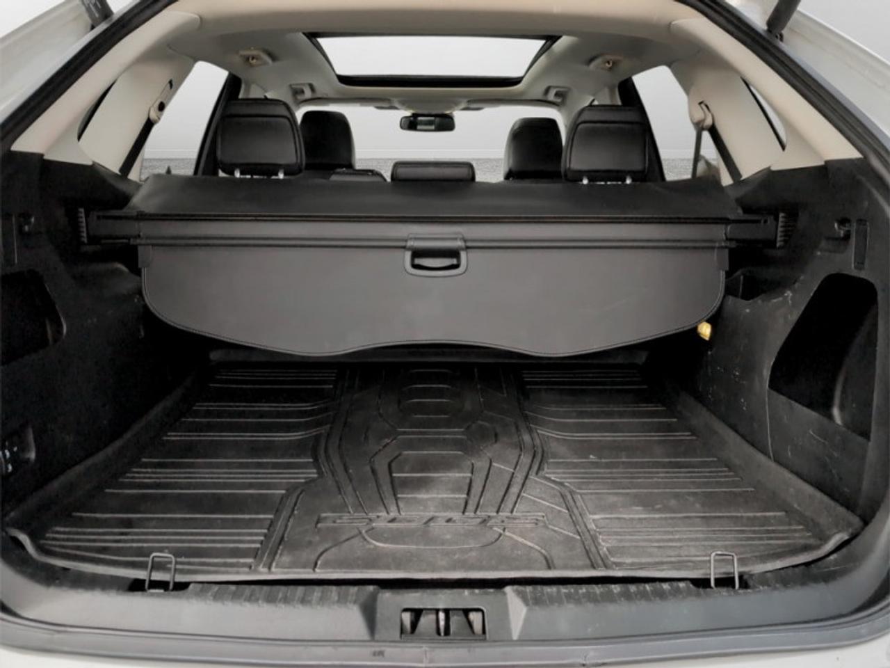 2022 Ford Edge SEL Photo