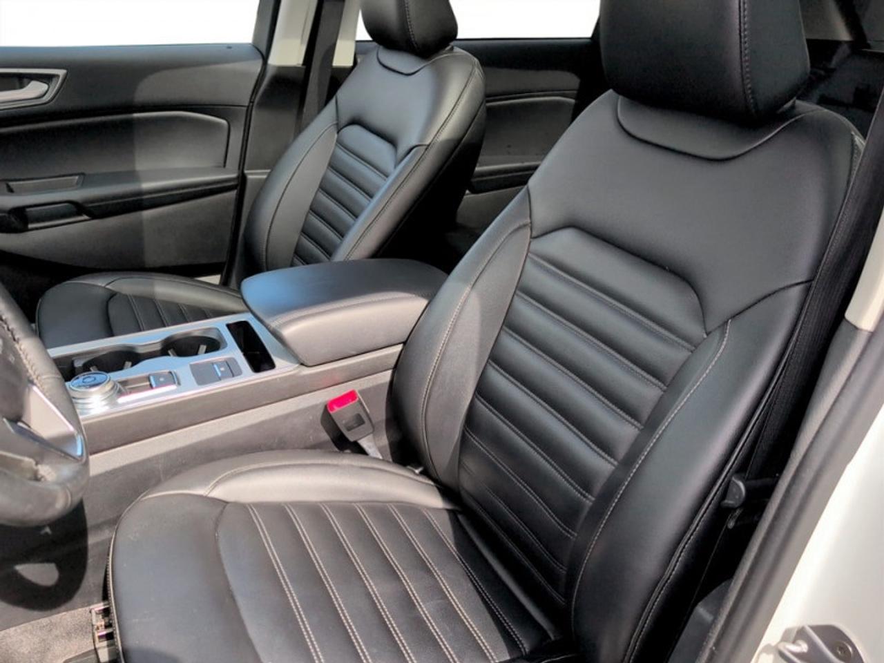 2022 Ford Edge SEL Photo