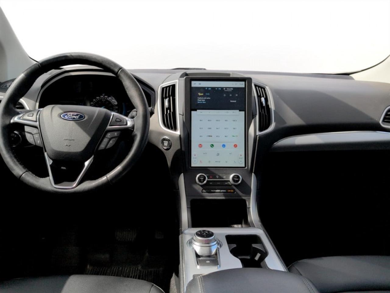 2022 Ford Edge SEL Photo