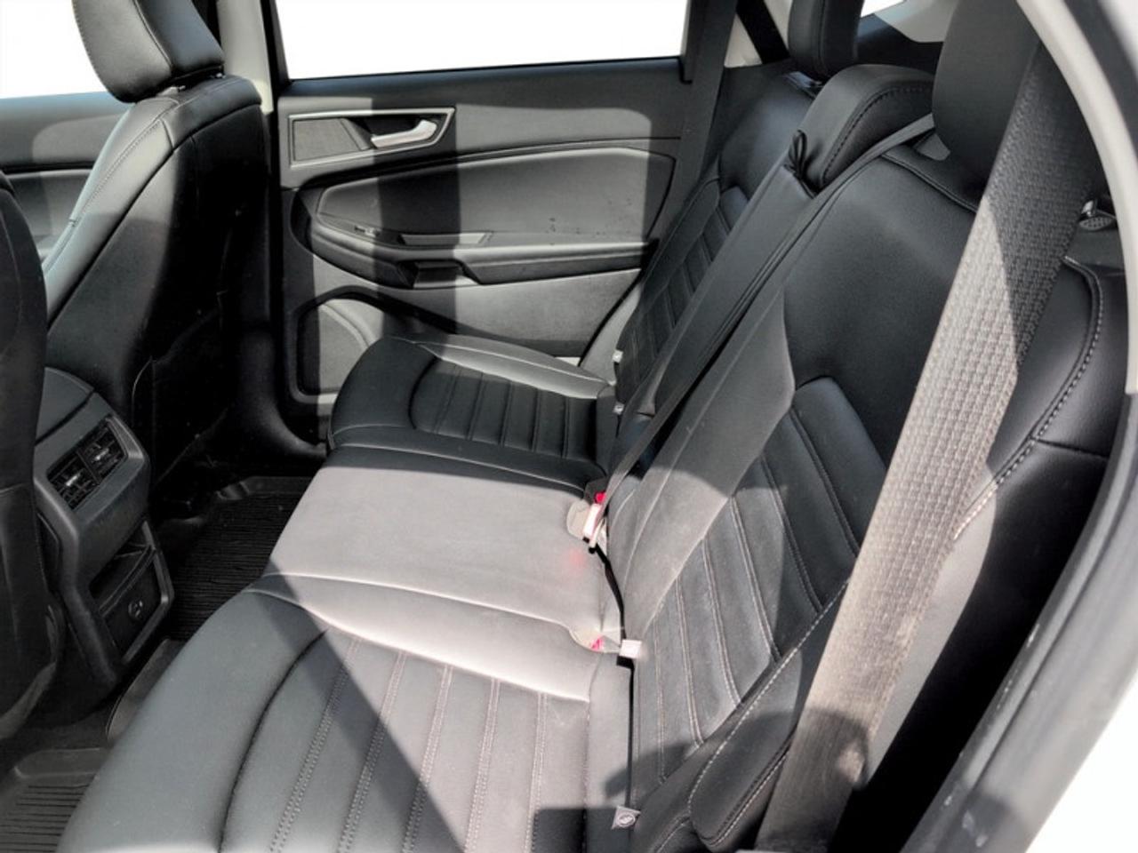 2022 Ford Edge SEL Photo