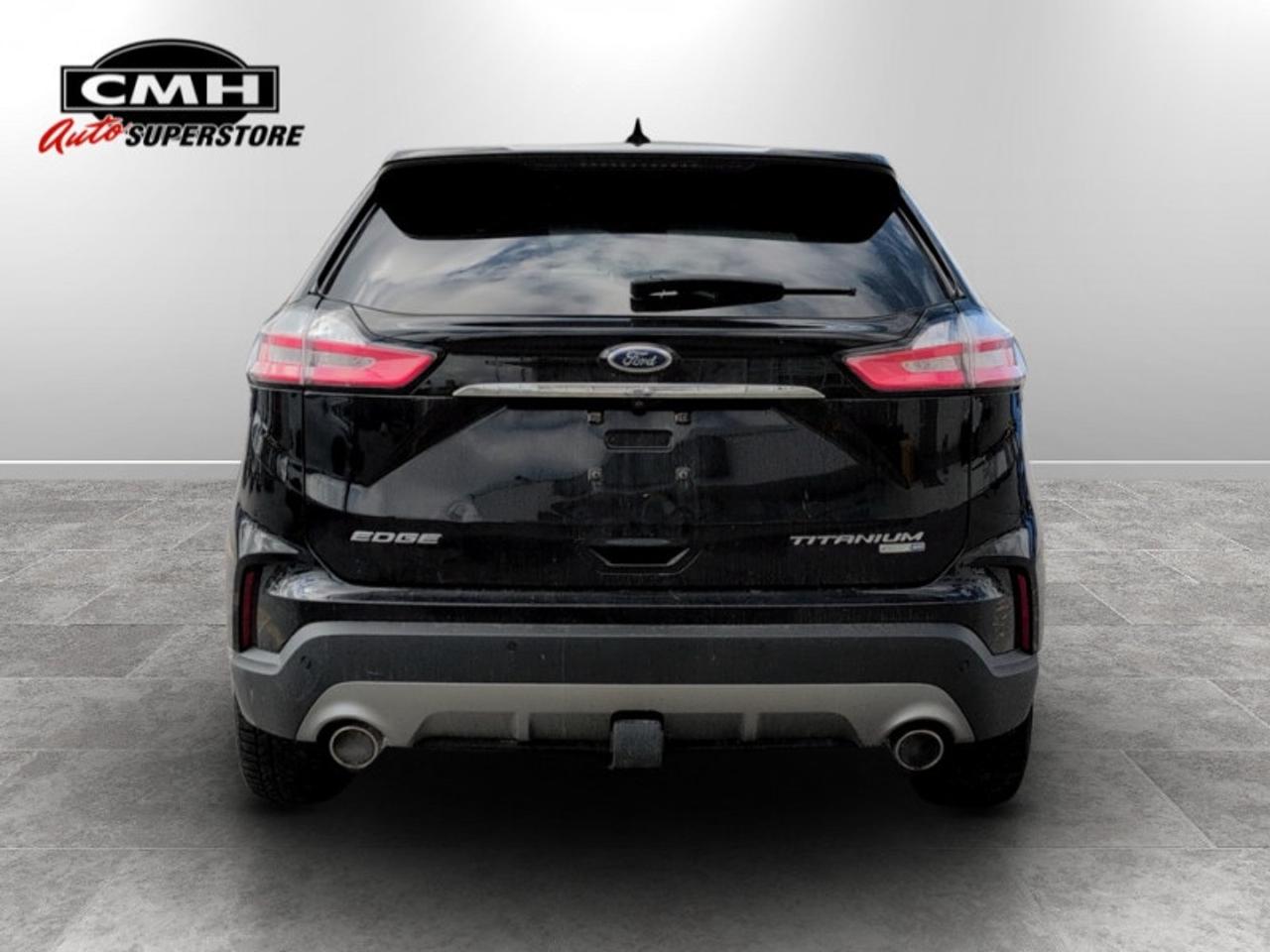 2020 Ford Edge Titanium Photo4