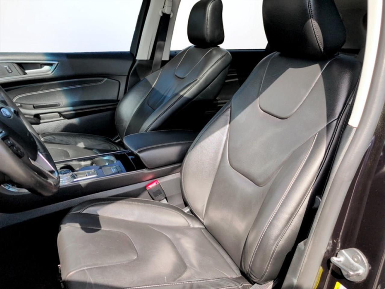 2020 Ford Edge Titanium  *CO-PILOT360 - COLD WEATH PKG* Photo