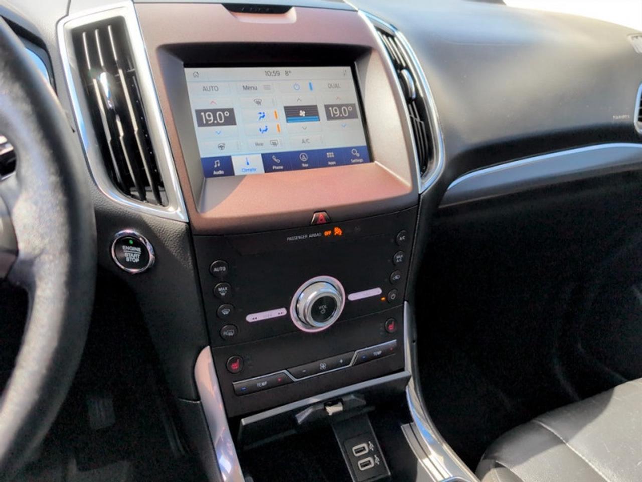 2020 Ford Edge Titanium  *CO-PILOT360 - COLD WEATH PKG* Photo