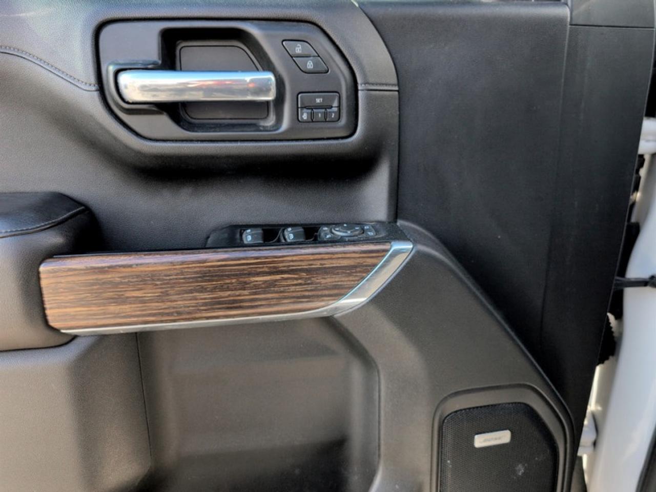 2019 Chevrolet Silverado 1500 High Country w/Deluxe Pkg Photo