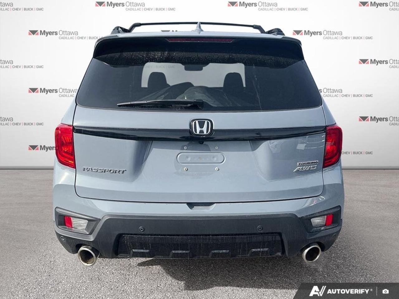 2022 Honda Passport Touring  TOURING, AWD, LEATHER, SUNROOF Photo4