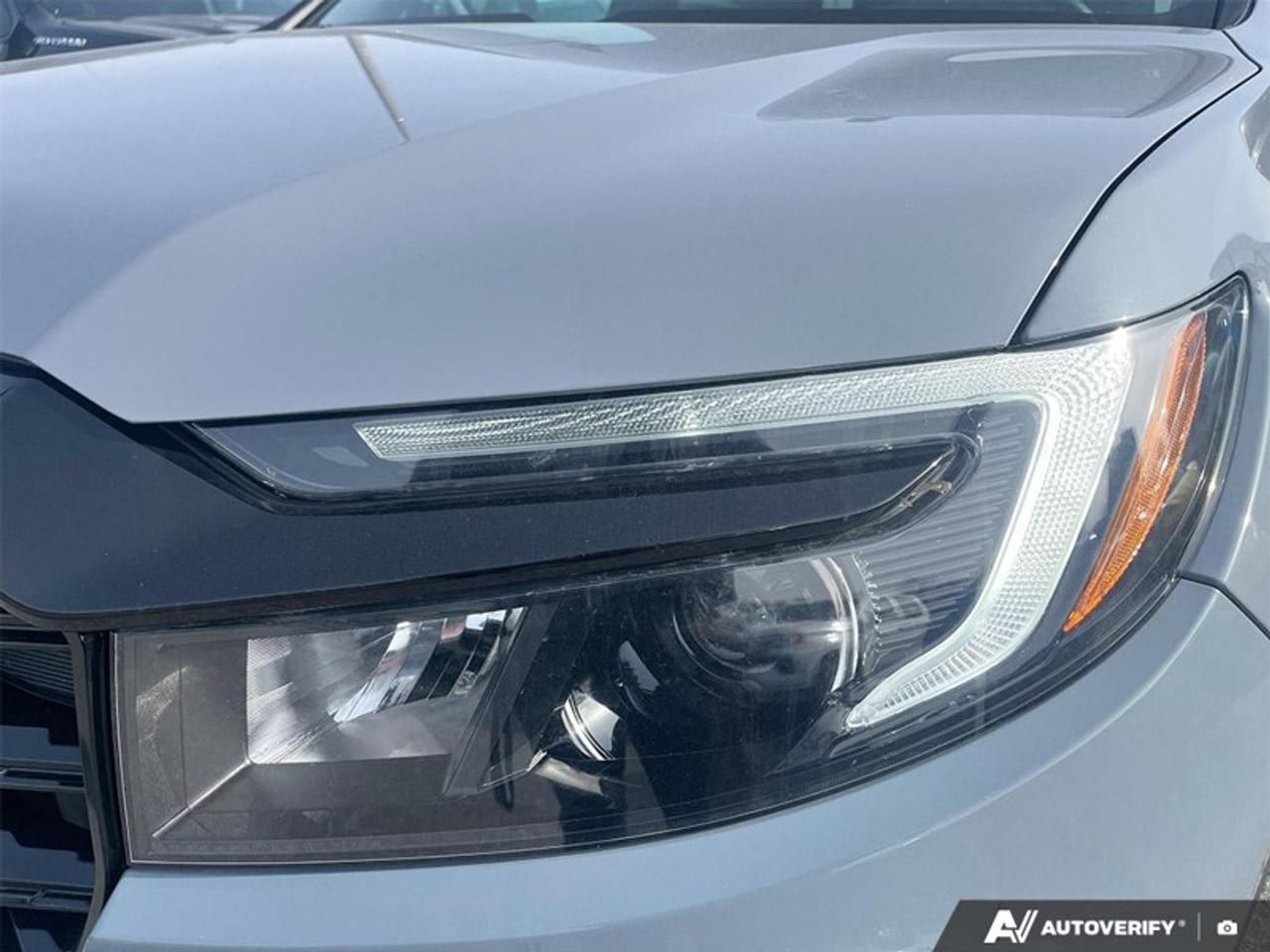 2022 Honda Passport Touring  TOURING, AWD, LEATHER, SUNROOF Photo