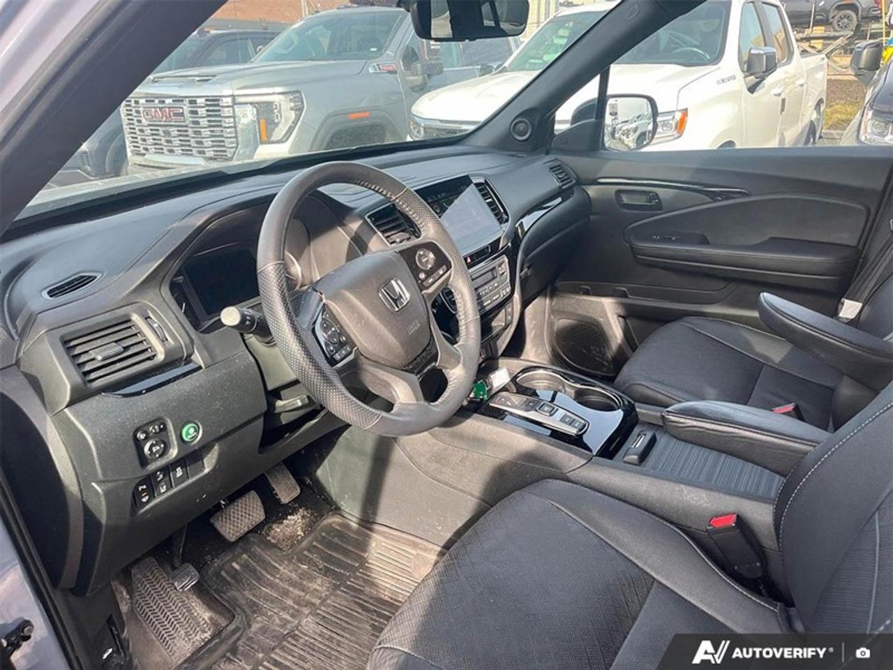 2022 Honda Passport Touring  TOURING, AWD, LEATHER, SUNROOF Photo