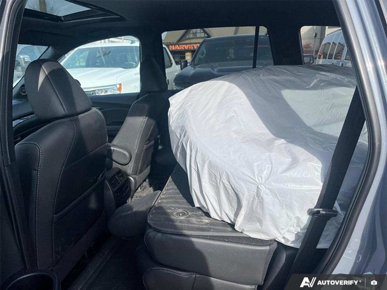 2022 Honda Passport Touring  TOURING, AWD, LEATHER, SUNROOF Photo