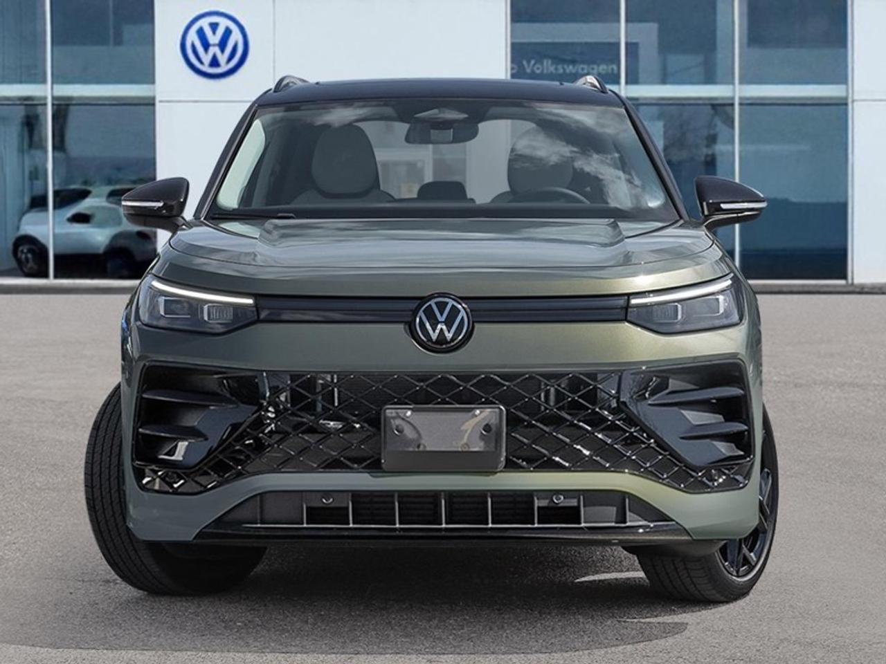 2026 Volkswagen Tiguan Comfortline R-Line Black Edition Photo
