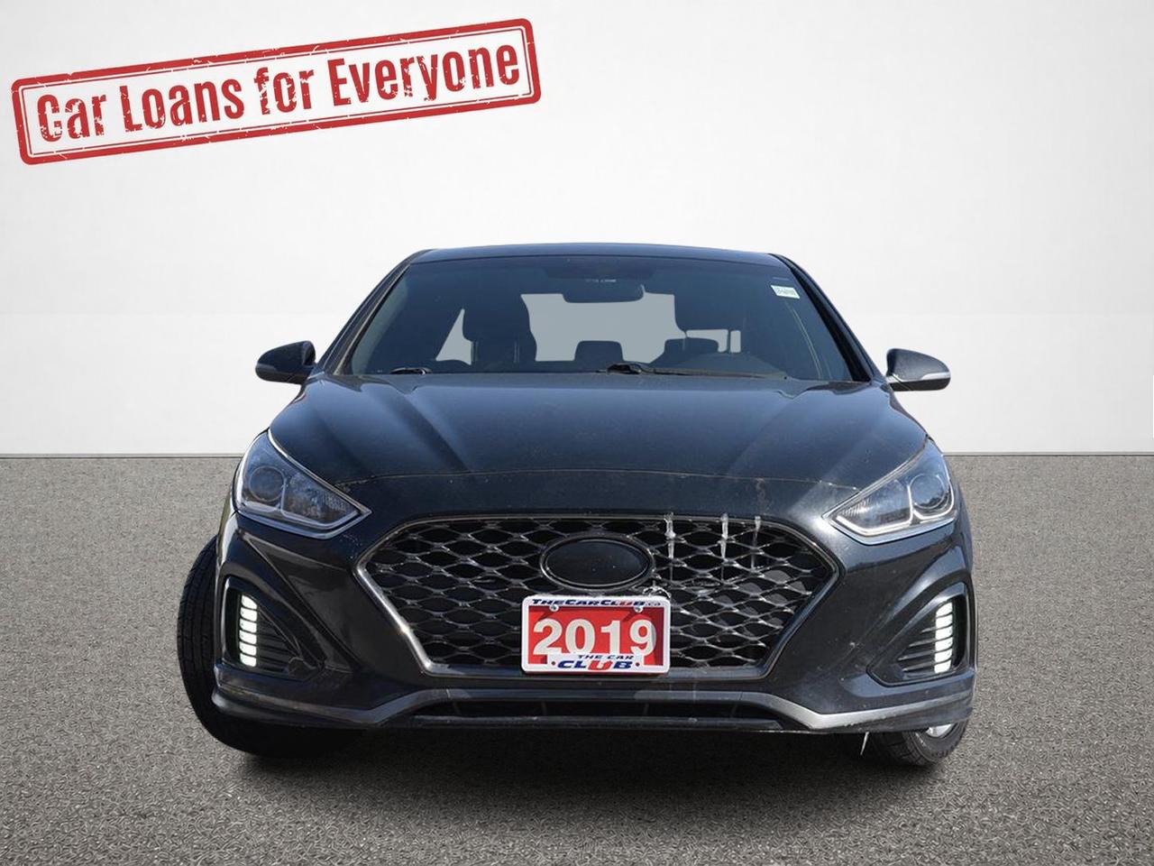 2019 Hyundai Sonata ESSENTIAL Photo1