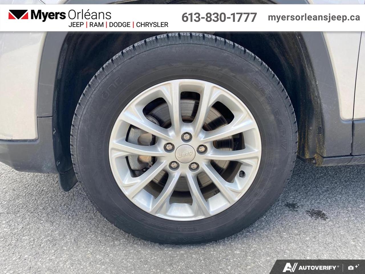 2020 Jeep Cherokee Sport   - UConnect 3 -  Rear Camera Photo