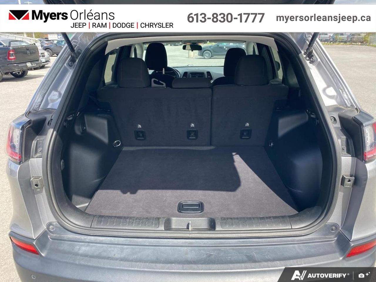 2020 Jeep Cherokee Sport   - UConnect 3 -  Rear Camera Photo