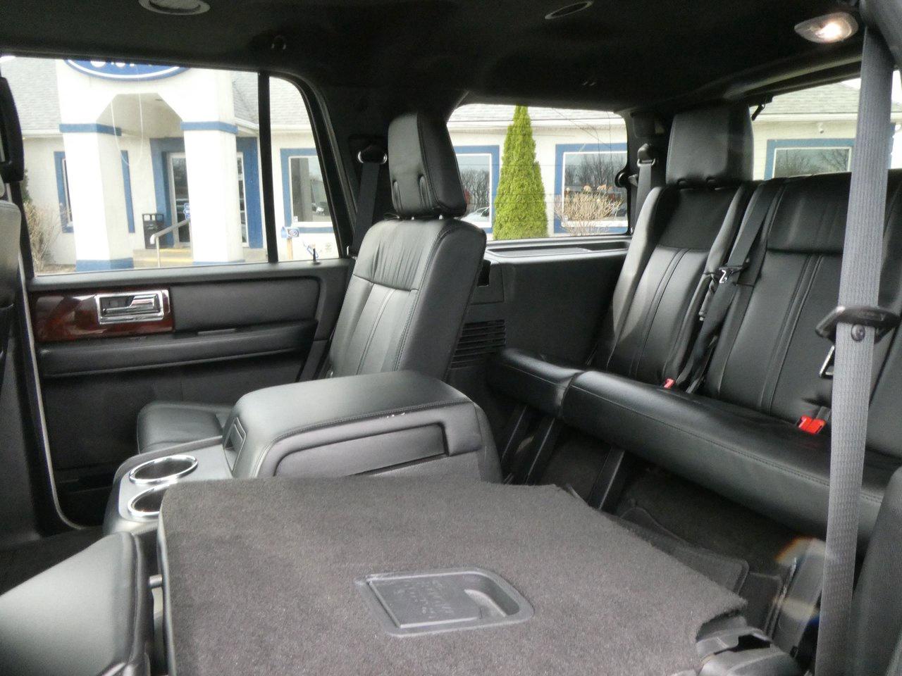 2016 Lincoln Navigator Select | Heated Seats | Backup Cam | Nav | Photo