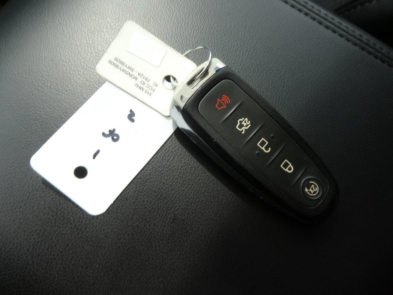 2016 Lincoln Navigator Select | Heated Seats | Backup Cam | Nav | Photo