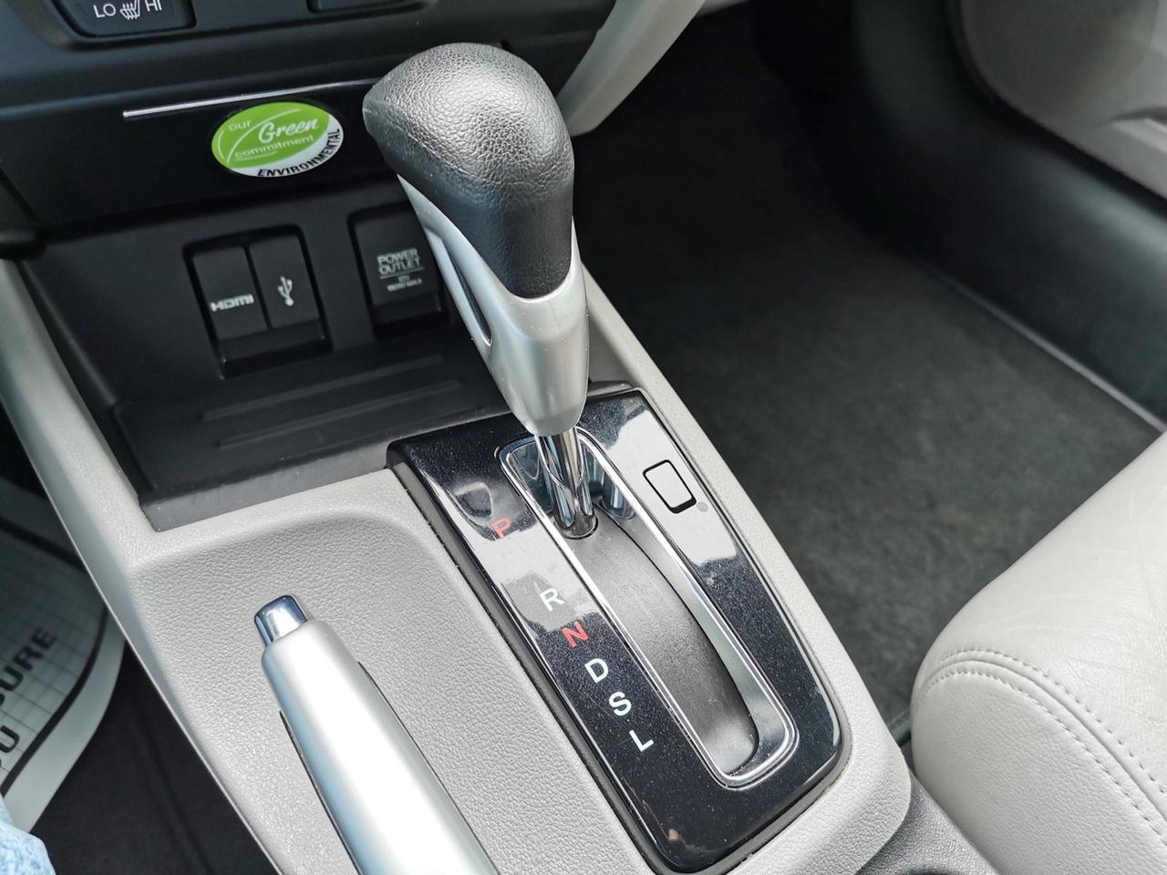 2015 Honda Civic Touring Photo