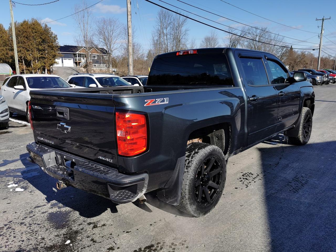 2017 Chevrolet Silverado 1500 LT Photo