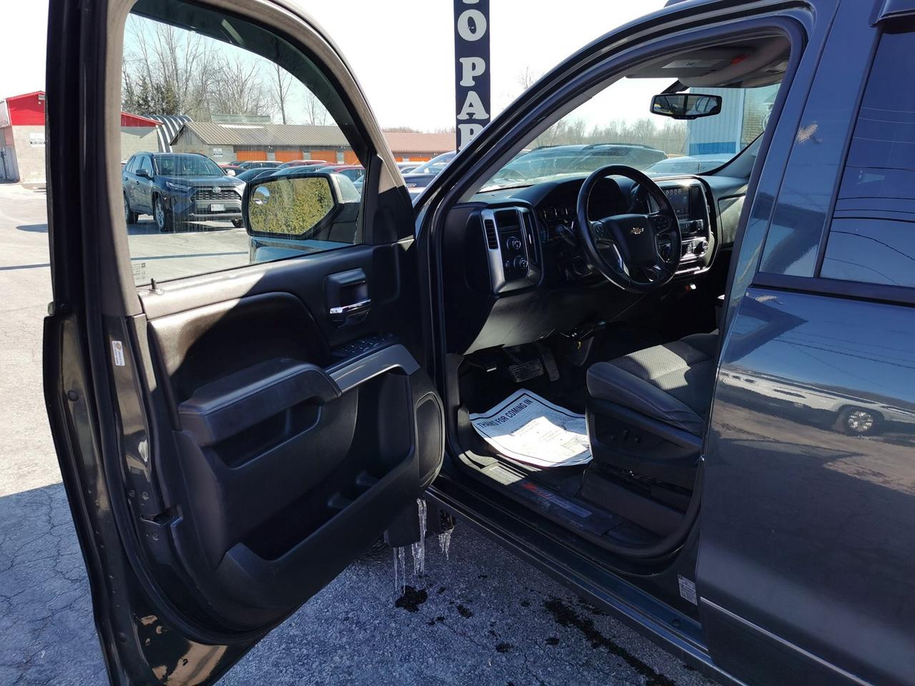 2017 Chevrolet Silverado 1500 LT Photo