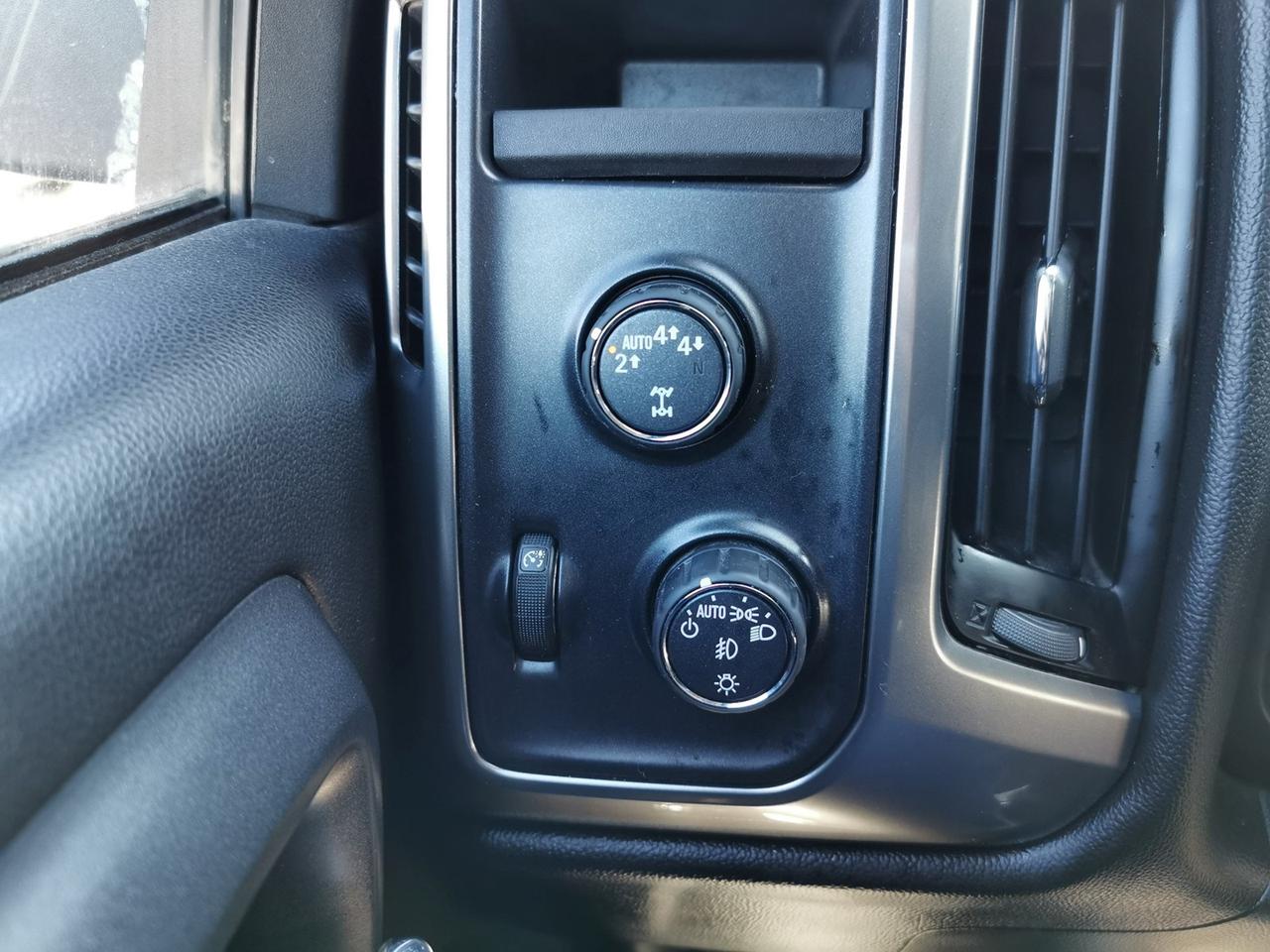 2017 Chevrolet Silverado 1500 LT Photo