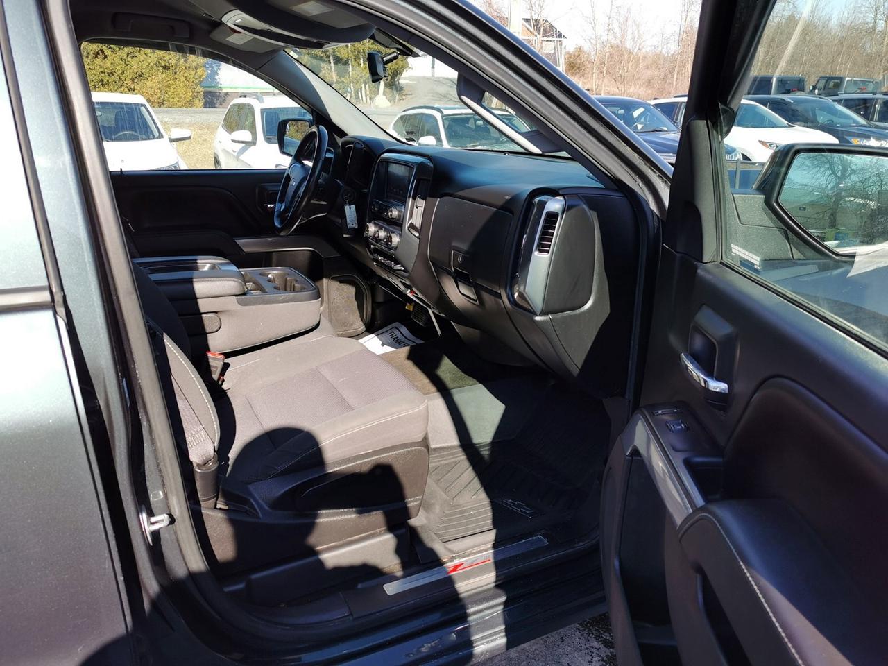 2017 Chevrolet Silverado 1500 LT Photo