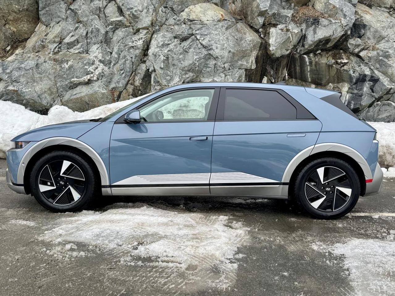 2026 Hyundai IONIQ 5 Preferred Ultimate Photo3