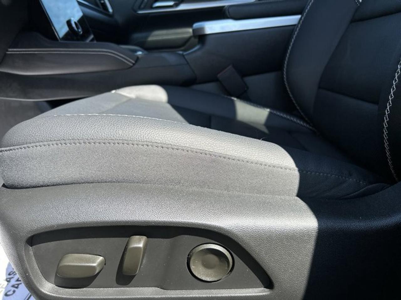 2026 GMC Terrain Denali AWD | No accidents | Panoramic Sunroof | Leather Seats Photo