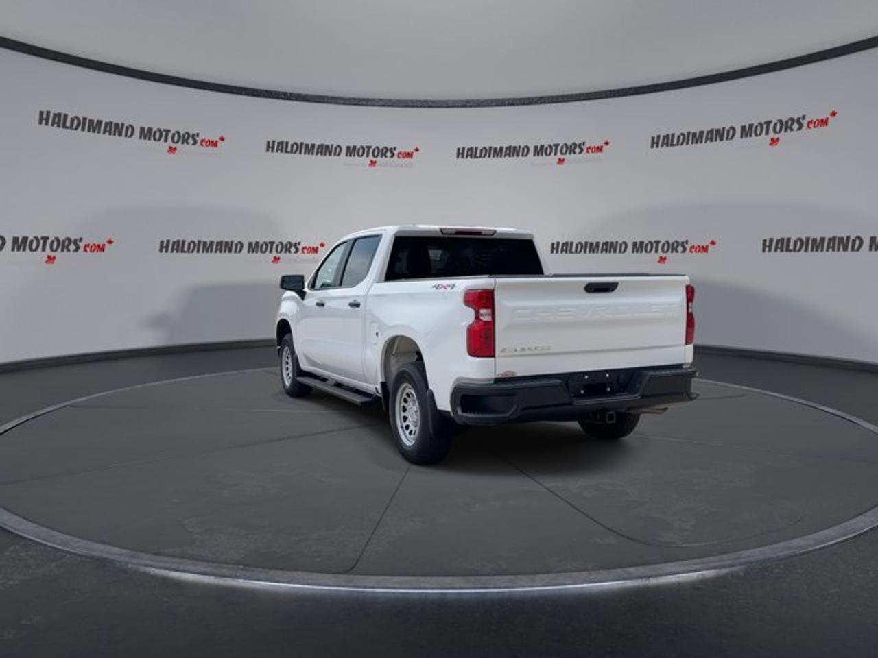 2025 Chevrolet Silverado 1500 WT Crew Cab 4WD | No accidents | One owner Photo