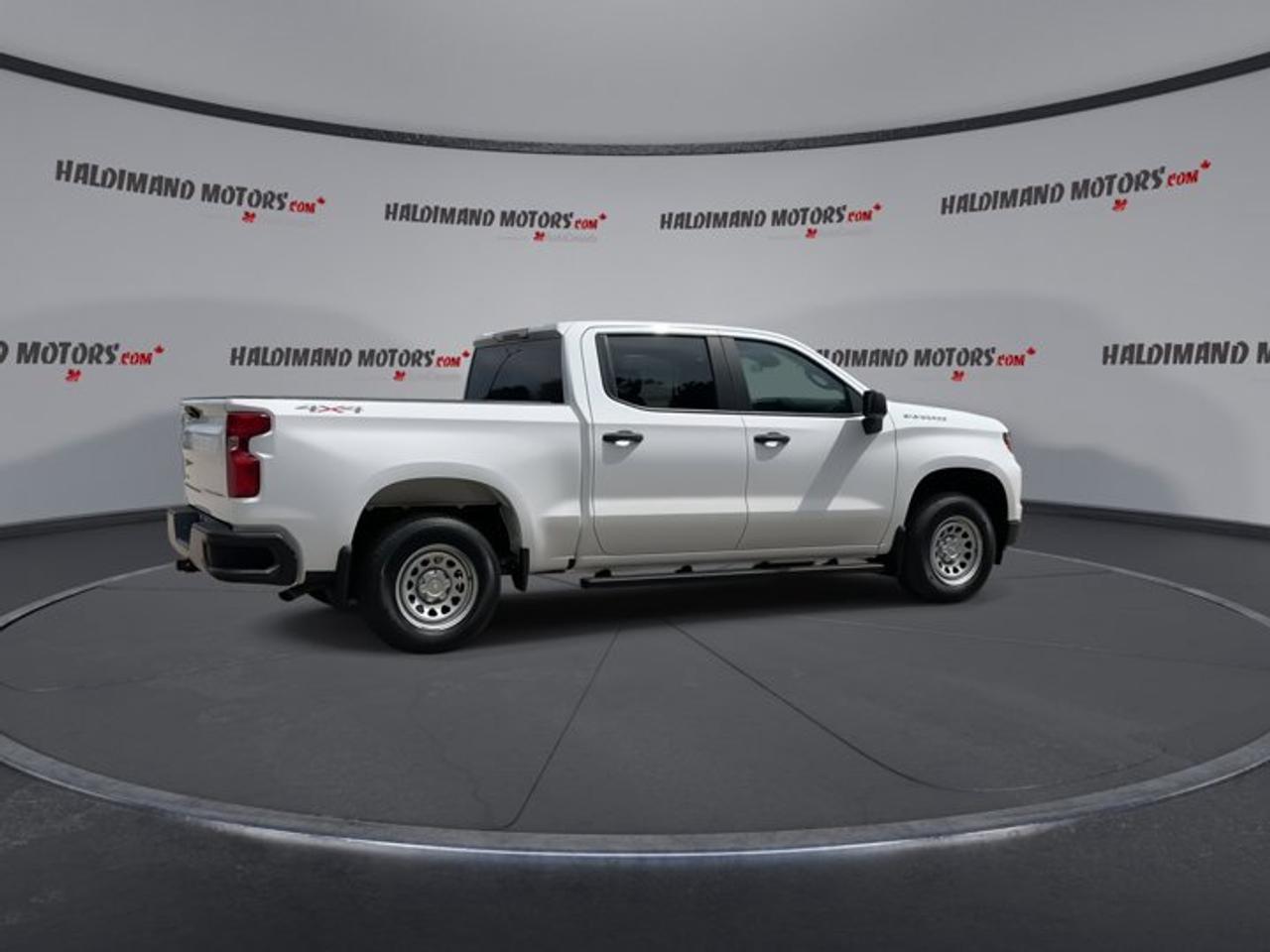 2025 Chevrolet Silverado 1500 WT Crew Cab 4WD | No accidents | One owner Photo