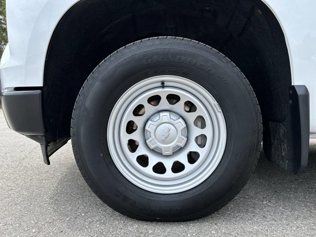 2025 Chevrolet Silverado 1500 WT Crew Cab 4WD | No accidents | One owner Photo