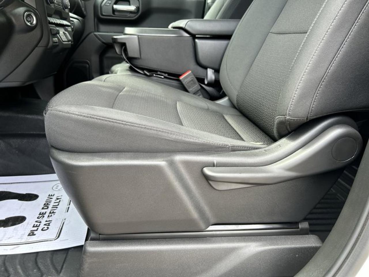 2025 Chevrolet Silverado 1500 WT Crew Cab 4WD | No accidents | One owner Photo