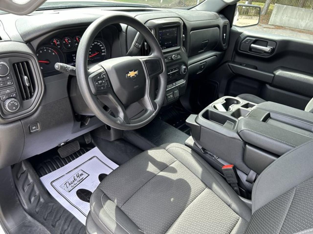 2025 Chevrolet Silverado 1500 WT Crew Cab 4WD | No accidents | One owner Photo