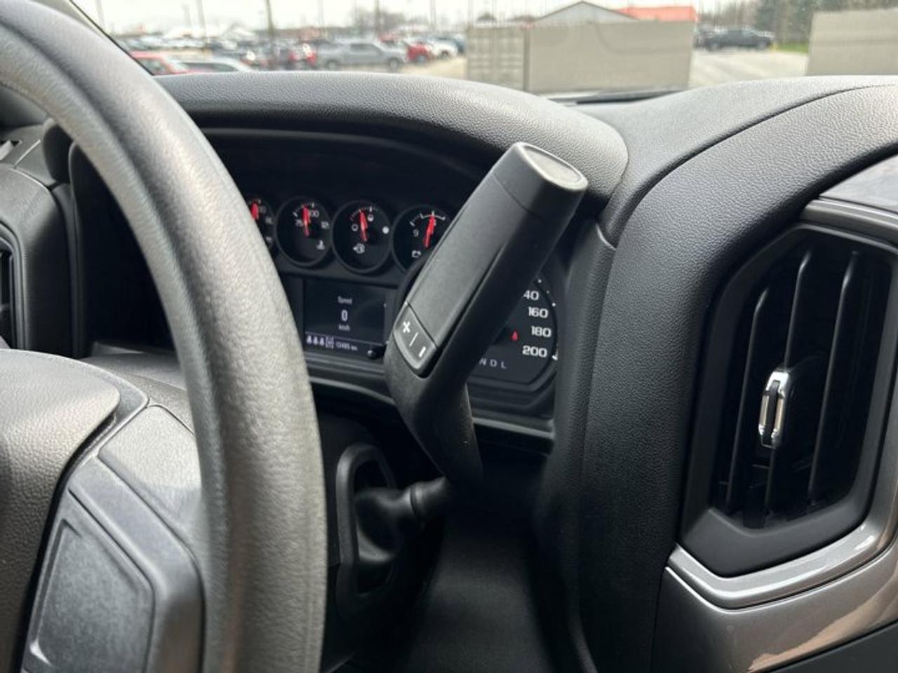 2025 Chevrolet Silverado 1500 WT Crew Cab 4WD | No accidents | One owner Photo