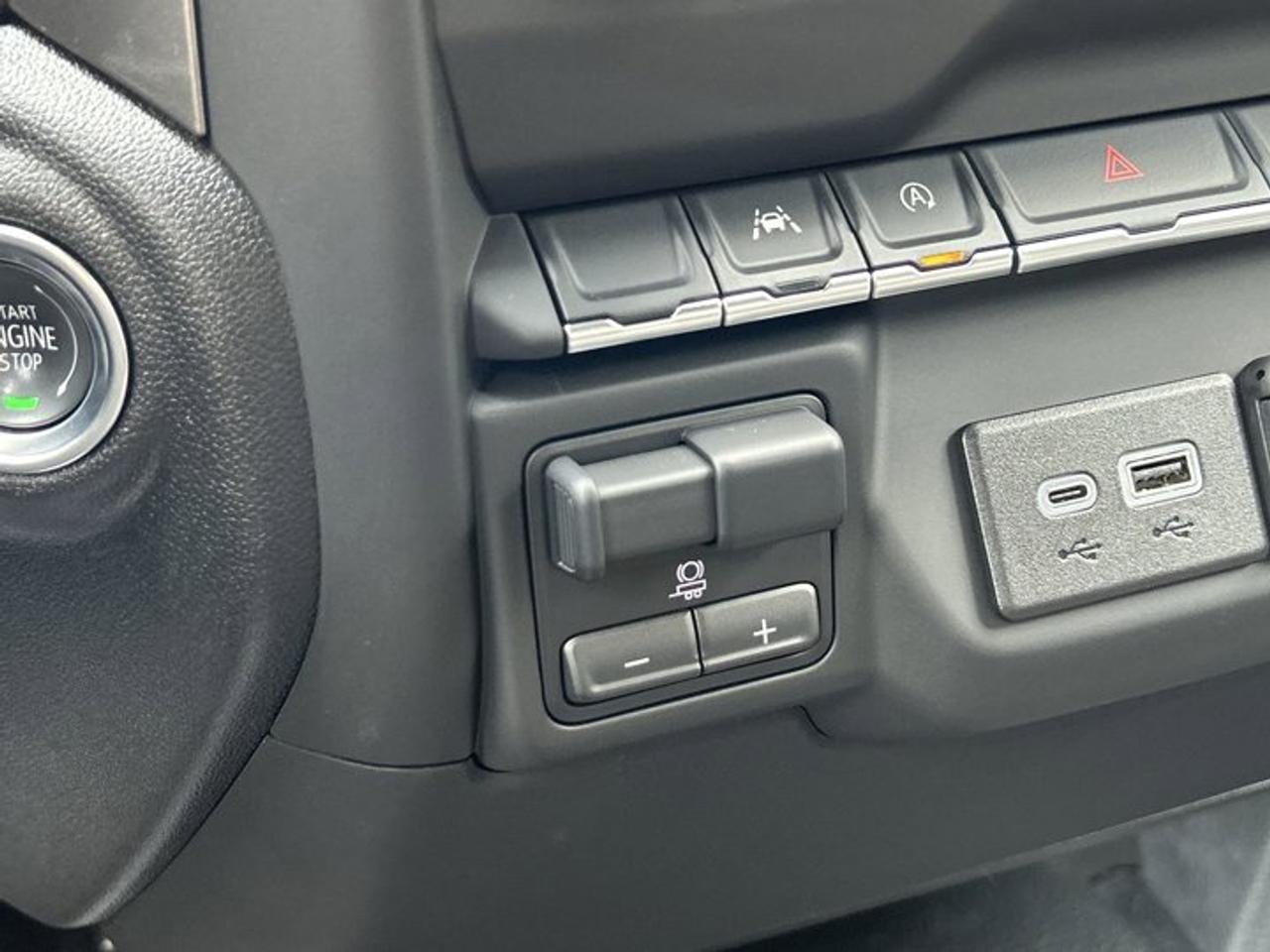 2025 Chevrolet Silverado 1500 WT Crew Cab 4WD | No accidents | One owner Photo